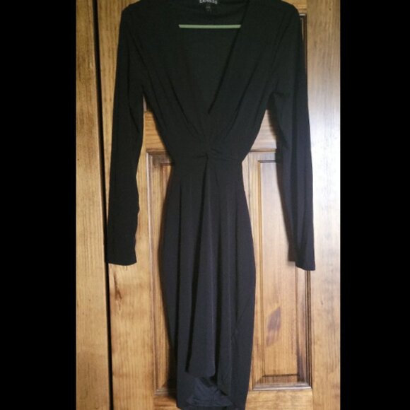Dresses & Skirts - Womens size small open back black dress